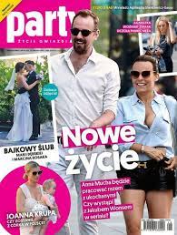 One nie oszczędzały na kreacjach do ołtarza. Anna Mucha And Jakub Wons Photos News And Videos Trivia And Quotes Famousfix