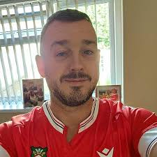 Twelve Moons: The most beautiful and inspiring memoir you'll read this year  : Giles, Caro: Amazon.com.be: Books