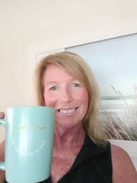 Hard to read "I'd rather be in bed". Not really, I am so a early morning  person 😀