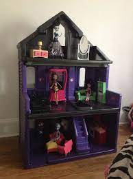 Diy Monster High Doll House Michelle Yeazel Monster High Dollhouse Monster High House Monster High Party