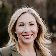 Sharon Fetterolf's Instagram, Twitter & Facebook