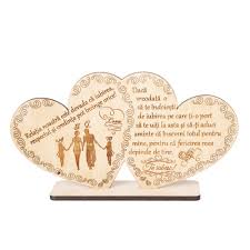 Draga sefa, fie ca dorintele tale sa fie urarile mele si nu te opri niciodata sa incerci si nu incerca niciodata sa te opresti. Decor Inimi Din Lemn Gravate Cu Familia Initialele Si Mesajul De Dragoste Fericirea Mea Depinde De Tine Emag Ro