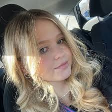 Iris Peraza (@irisperaza4) anapeperusha LIVE