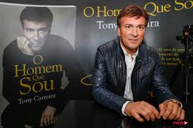 Cantor foi intervencionado após enfarte do miocárdio. Tony Carreira Fecha Um Ciclo Com Apresentacao De Biografia Movenoticias