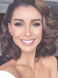 Hollywood Waves Short Wedding Hairstyle On Brunette Hair Short Wedding Hair Hair Waves Short Hair Bride