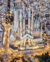 Watch the live webcam of the world famous cathedral la sagrada familia in barcelona. Pin On Spain
