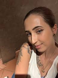 Physical resemblance between granddaughter and celebrities