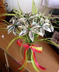 Blume Geldscheine Falten Anleitung Zum Selbermachen Deko Feiern Zenideen Geld Falten Blume Geldblumen Geldgeschenke Blumen