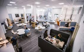 « pour moi le petit plus ça a été la relation d'eaf avec mon entreprise. Esc Clermont Business School In France Reviews Rankings Eduopinions