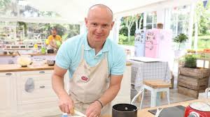 Partagez les images de le meilleur patissier qui est parti avec vos amis sur les réseaux sociaux. Le Meilleur Patissier Demi Finale Olivier A Le Mal D Amour L Express Styles