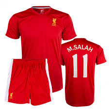Shop at the official online liverpool fc store for this season's kids' home kit, and take advantage of our fast worldwide delivery. Salah 11 Liverpool Poly Kinder Training Trikot Komplet