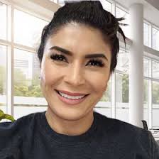 Laura Ramirez (thelauraramirez)