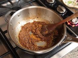 Masak kembali hingga daging empuk dan kentang menjadi lunak. 10 Tips Memasak Rawon Yang Enak Dan Dagingnya Lembut Gampang Banget