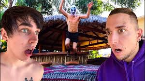 WE MOVED INTO THE TRAPHOUSE!