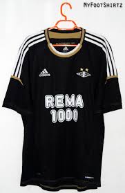 Hier finden sie einen überblick über alle meldungen und informationen zum norwegischen fußballverein. Rosenborg Weg Fussball Trikots 2012 2013 Sponsored By Rema 1000