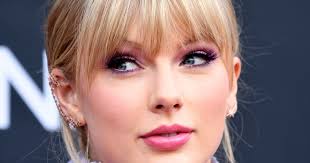 It was released on august 22, 2007 by big machine records as the third single and the eleventh track from swift's eponymous debut album, taylor swift (2006). Taylor Swift Is Dancing Drunk At Party In Instastory