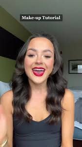 Achieve a Star Look with Ellie Mae Wheeler's Makeup Palette Tutorial