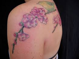 Maybe you would like to learn more about one of these? Tatuaggio Fiori Di Pesco Significato Fiori Fiore Di Pesco Come Tatuaggio