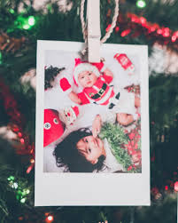 Pada suatu malam kuberanikan mencium bibirnya. Idphotobook Hiasan Pohon Natal Pakai Polaroid Emang Facebook