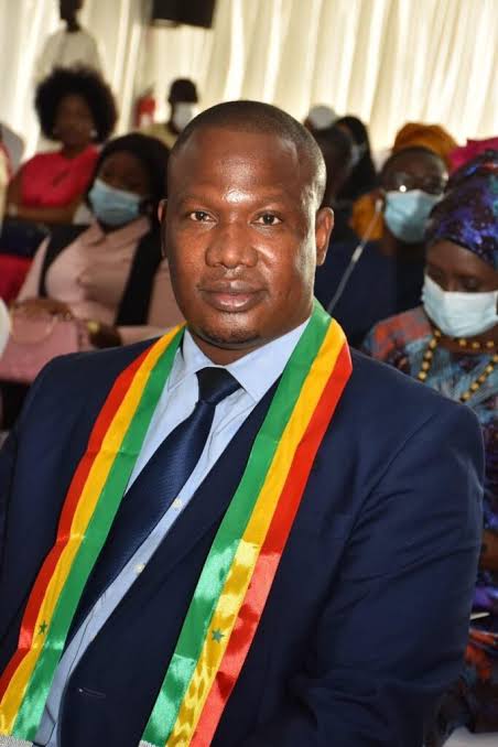 Le DG de l'ANAT Mamadou DJIGO élevé au rang de Chevalier de l'ordre  national du mérite – ANAT – Agence Nationale de l'Aménagement du Territoire
