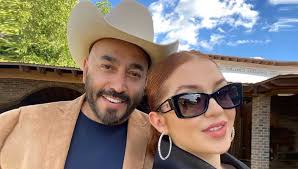 Maybe you would like to learn more about one of these? Lupillo Rivera Se Le Adelanta A Belinda Y Se Casa Con Giselle Soto