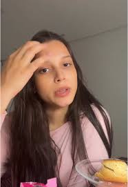 Os vídeos de Clara Campos (@claracamposcr) com som original