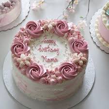It was supposed to be really simple. Lulukaylacupcake åœ¨ Instagram å'å¸ƒ Cakes Cake Flowerlk Buttercreamcake Flowers Birthdaycake Cupca Buttercream Birthday Cake Simple Birthday Cake Mom Cake