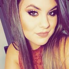 Ashley Law (@AshleyLawlesss)