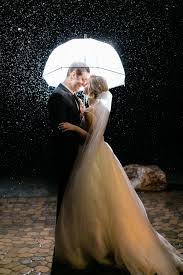 The Rainy Wedding Day Photo That Caused All The Raucous On Reddit Tayler Enerle Photography Rainy Wedding Photos Rain Wedding Photos Rain Wedding