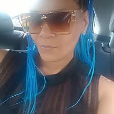 Does the wrist band cancel out the tickets and does it include the pool?