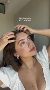 @meritbeauty solo shadow in less than 20 seconds 🤎 shop this look in my  linktree #meritbeauty #gifted #collab #makeup #makeuptutorial