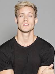 Pin By Art Reference On Face Pose For Art Reference In 2020 Men Blonde Hair Cute Blonde Guys Blonde Guys