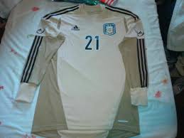 Como en más del 95% de las zapatillas, los talles arg (argentinos) no figuran en las cajas, sólo figuran los talles eur o fr (europa), us (estados unidos), uk (inglaterra). Blog Sliven Futbol En Camisetas De Futbol Argentina Retros
