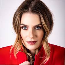 Mis hermanas mis socias Juntas por primera vez en portada  @womanstylemagazine…. tres de cinco hermanas. Pilar Palomar, Regina Palomar  y yo desde hace varios años hemos estado construyendo Lady…