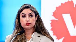 Partiet är i grund och botten ett svenskt socialistiskt samt feministiskt parti som har en ekologisk grund. U2nie1liayojmm