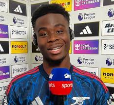 Moments before Denzel Dumfries' foul