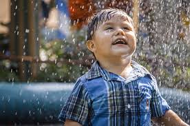 Playing in the rain T-Shirt by Ralph Vazquez