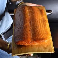 4 590 Likes 118 Comments Jules Julesfood On Instagram Last Night S Smoked King Salmon Warm Off The Traegergrills 3 1 Grilled Seafood Smoked Fish Bbq