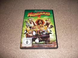The sequel to the 2005 film madagascar and the second installment in the franchise, it continues the adventures of alex the lion. Madagascar 2 Film Gebraucht Kaufen A000rqmg11zzp