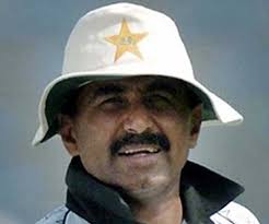 If I can hit sixer with bat, can't I kill man with sword: Javed Miandad