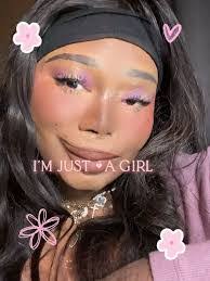 Michelle Fore's Instagram, Twitter & Facebook