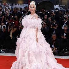 The singer, who performed the national anthem at today's ceremony, arrived at the presidential inauguration wearing a custom schiaparelli haute couture look. Lady Gaga S Best Style Moments Lady Gaga Outfits And Best Fashion Looks