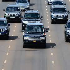 President uhuru kenyatta deviated from tradition during the 2014 madaka day celebrations by making his way into the nyayo national stadium not on the customary ceremonial land rover but a toyota land cruiser with bullet proof glass surrounding it followed by an armoured reconnaissance. Brian Karagu On Instagram Im Driving Around And Waving He Could Have Rolled Up His Window And Enjoy His Trip Back To Vehicles Police Cars Close Protection