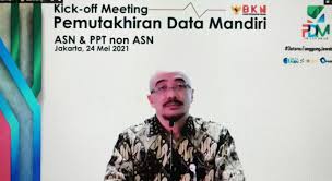 Setelah itu baru akan dilakukan pencairan dan dibagikan pada pns. Bkn Ungkap 97 000 Data Pns Misterius Tahun 2014 Dibayarkan Gaji Dan Pensiun Tapi Orangnya Tidak Ada Suara Surabaya