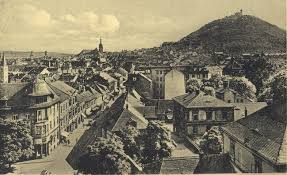 Pin Von Kati Puschel Auf Bohmen In 2020 Kriegerdenkmal Evangelische Kirche Denkmal