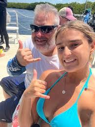 Linda Lenk's Instagram, Twitter & Facebook