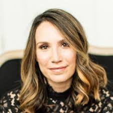 Sarah Wiles's Instagram, Twitter & Facebook