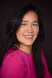 Mia Robbins's Instagram, Twitter & Facebook