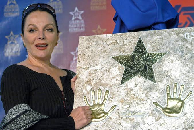 Muere la actriz mexicana Sasha Montenegro, protagonista de películas  eróticas y ex mujer del presidente Portillo | Cultura