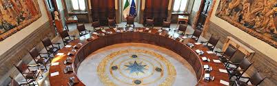 Le consultazioni pubbliche promosse dalla commissione europea hanno la finalità di coinvolgere i cittadini europei sulle politiche e le normative. Il Presidente Del Consiglio Dei Ministri Dallo Stato Liberale Allo Stato Democratico Fino All Unione Europea